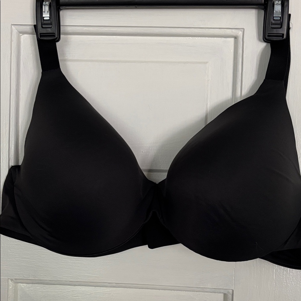 SKIMS Fits Everyone t shirt Bra 44B underwire